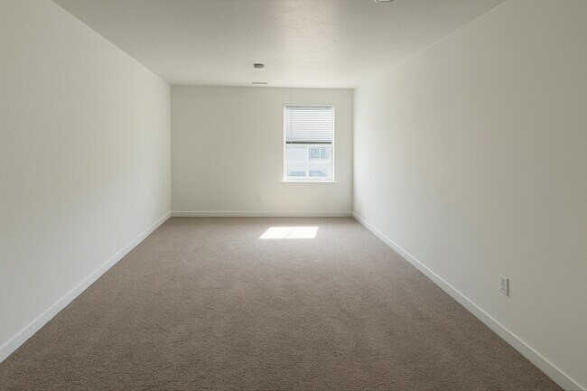 Photo - 3239 S Forest Ave