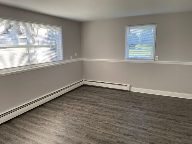 Photo - Charming 1 Bed / 1 Bath Ground Floor Unit in the Heart of Allendale Unit 2