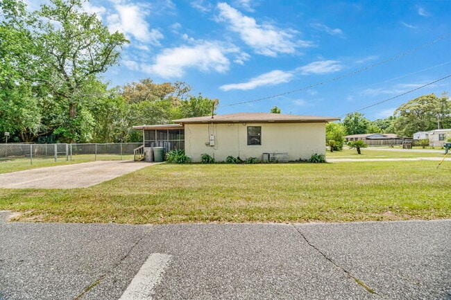 Photo - Charming 4 Bedroom Pensacola Rental in a Convenient Location!