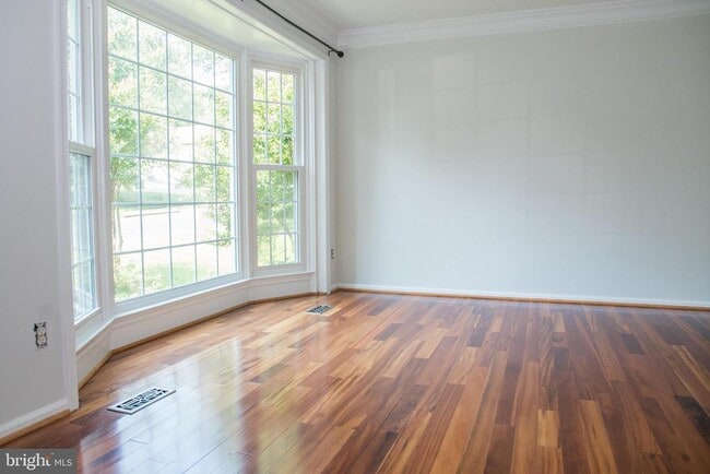 Photo - 6015 Burnside Landing Dr