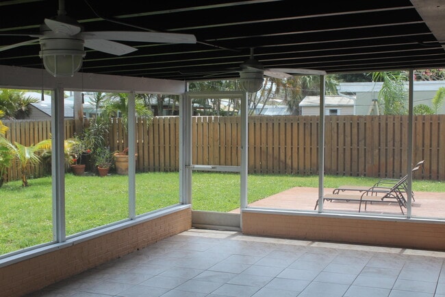 Photo - 1428 SW 1st Ave