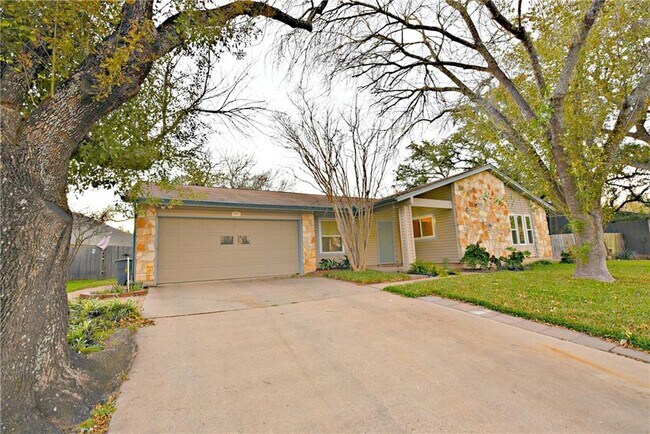 Photo - 11028 Hard Rock Rd