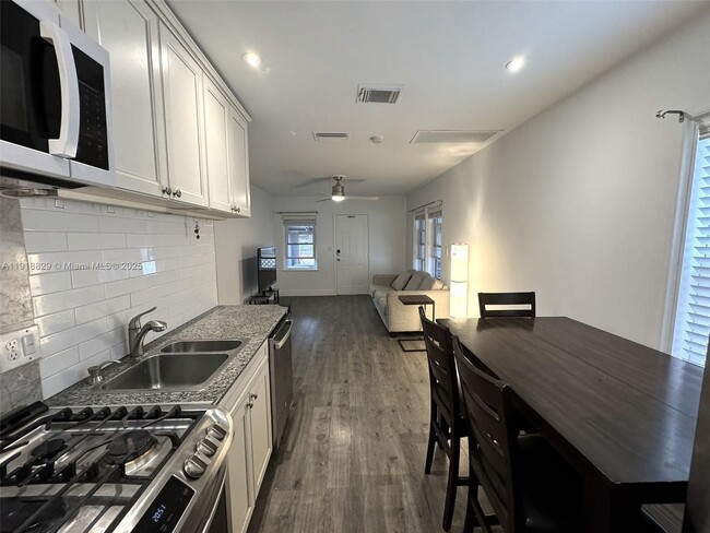 Photo - 2309 Van Buren St