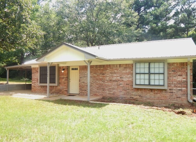 Photo - Country Living-City Close! Updated 2 Bedro...