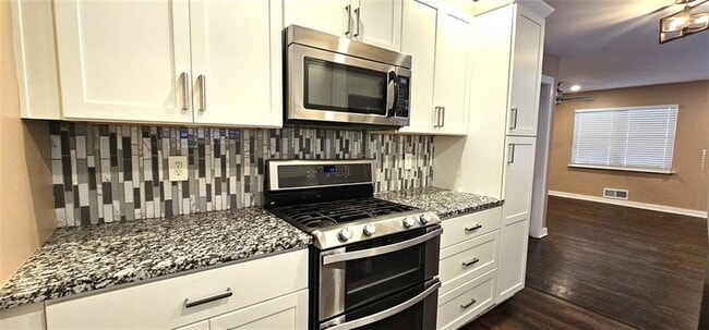 Photo - 1291 Lorenzo Dr SW