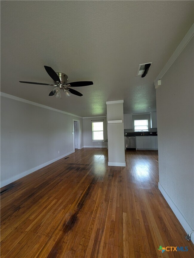 Photo - 106 Woodland Ave