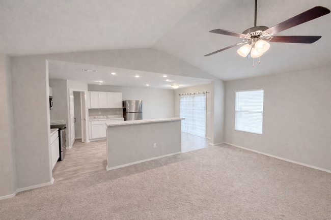 Photo - 3008 Emerald Pk Trl