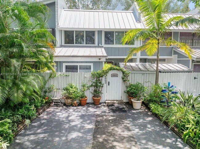 Photo - 4905 SW 71st Pl