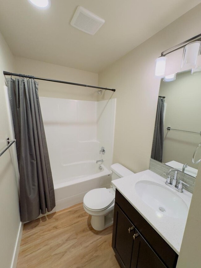 Photo - 1096 E Fairhaven Ave