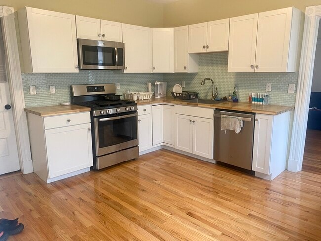 Photo - 2 Chester St Unit 1