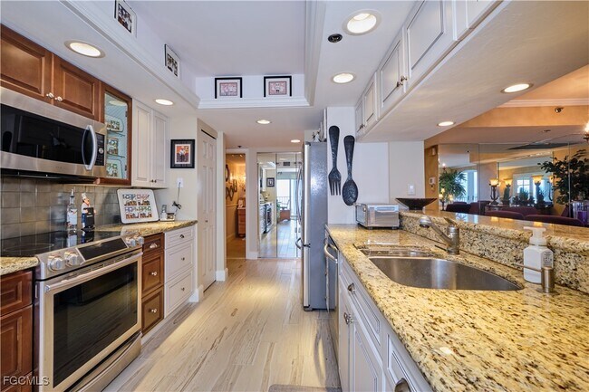 Photo - 5550 Heron Point Dr Unit 1601