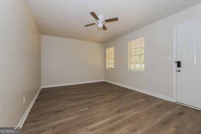 Photo - 80 Hunt Ridge Dr