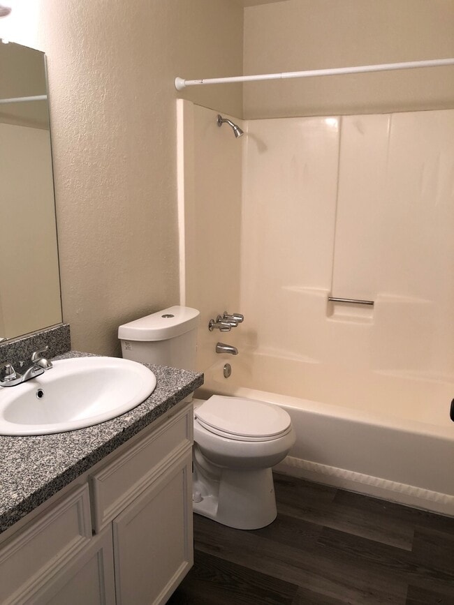 Photo - 2 WEEKS FREE RENT - Spacious duplex