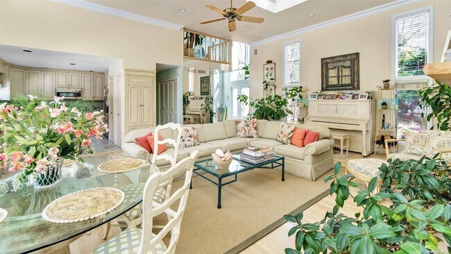 Photo - 7 Deerfield E