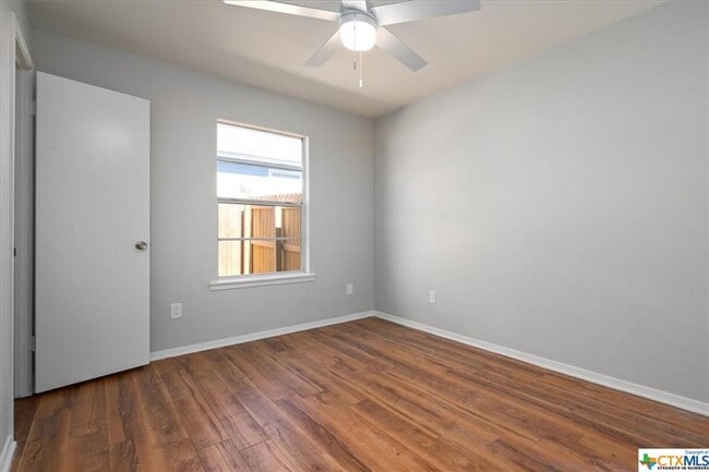 Photo - 1206-1208 Hillyer St