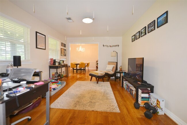 Photo - 5118 Lymbar Dr