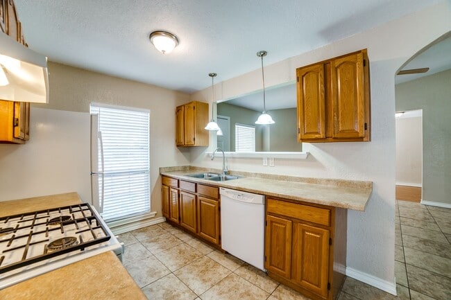 Photo - 8033 Big Bend