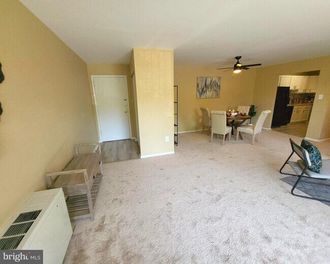 Photo - 4503 Romlon St Unidad 102