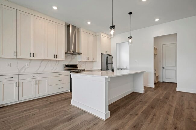 Photo - 1808 Drover Ln