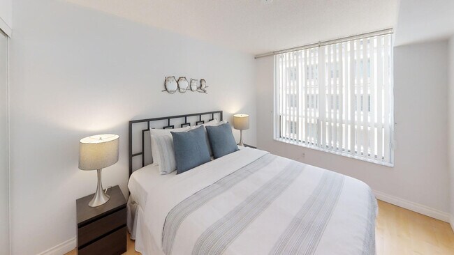 168 Simcoe St Unit SI FL1-ID1030920P