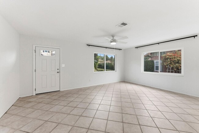 Photo - 766 20th Ave N