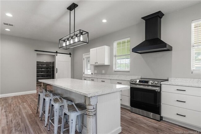 Photo - 1613 West St