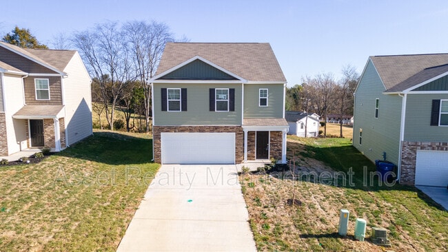 Photo - 327 Everleigh Cir