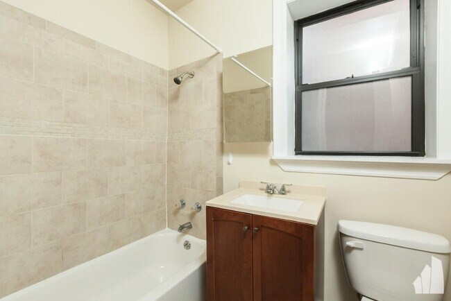 Photo - 0 bedroom in Chicago IL 60610 Unit 607