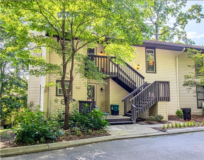 Building Photo - 174 Turnwood Ln