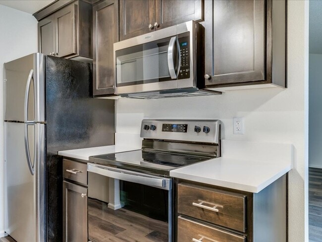 Photo - Barclay Square Apartments