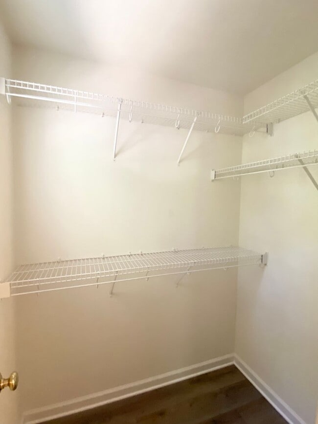 Building Photo - 330 Commons Dr