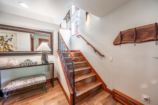 Photo - 198 Country Club Dr