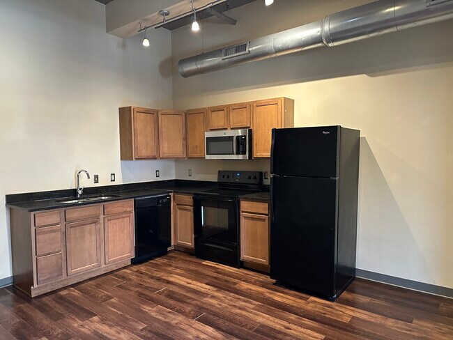 1012 E Broadway