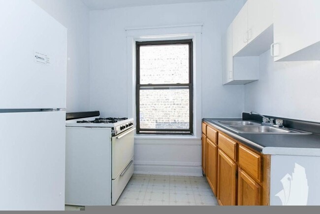 Photo - 2516 N Kedzie Blvd Unit 2518-2E