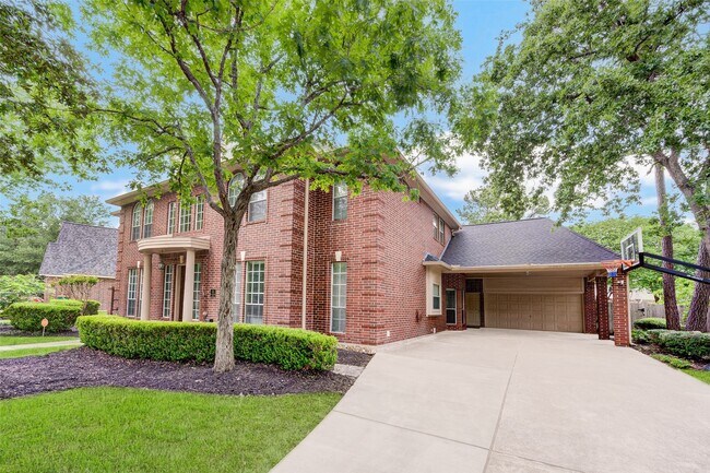 Photo - 11 E Wedgemere Cir