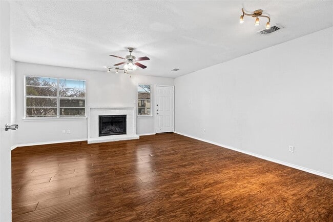 Photo - 1848 River Crossing Cir