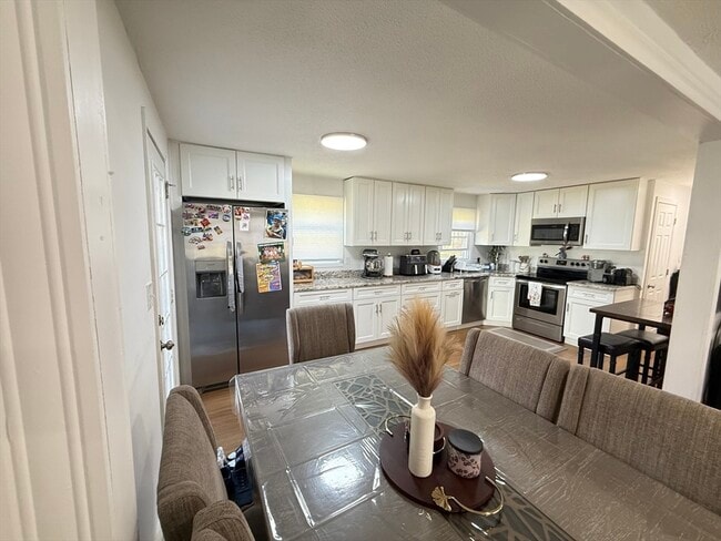 Photo - 1338 East St