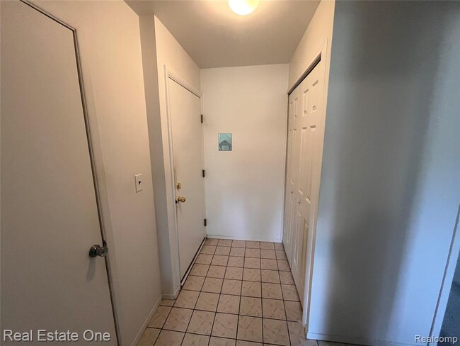 Photo - 1653 Riverside Dr