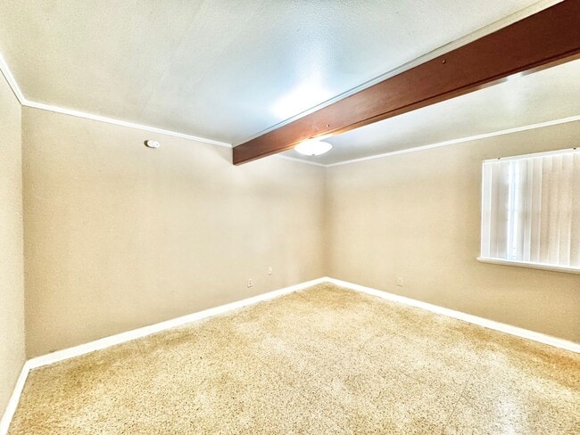 Photo - 2655 Hyman Pl