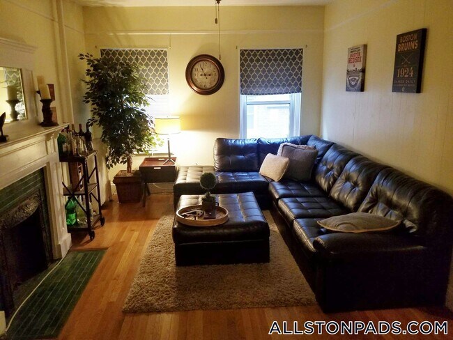 Photo - 1307 Commonwealth Ave Unit 4