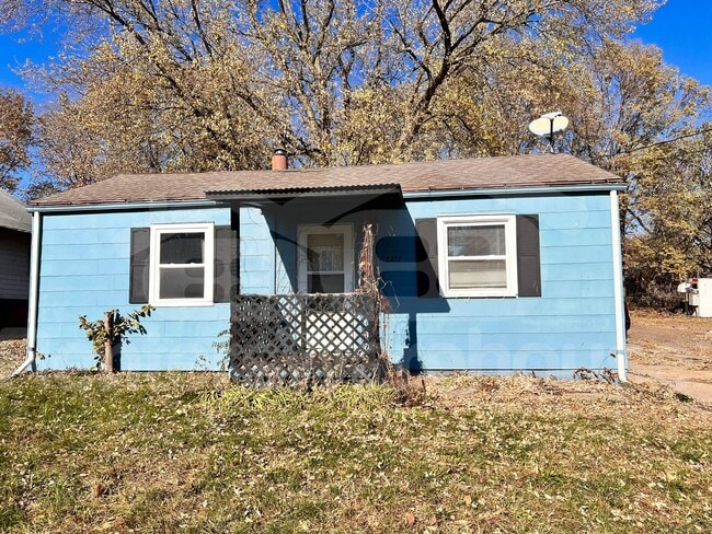 2717 College Ave