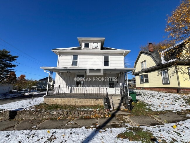 Building Photo - 902 Vine St