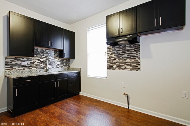 Photo - ELLIS_7524 Unit 1