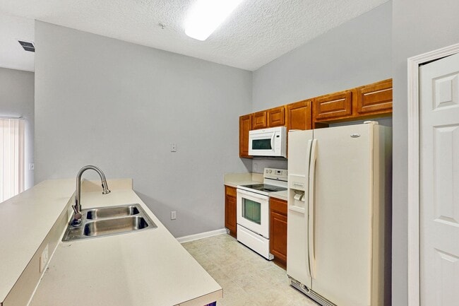 Photo - Great 2 bedroom/ 2 bathroom condo on the Southside