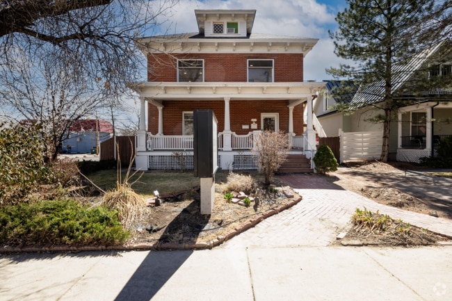 Building Photo - 861 Grand Ave Rental