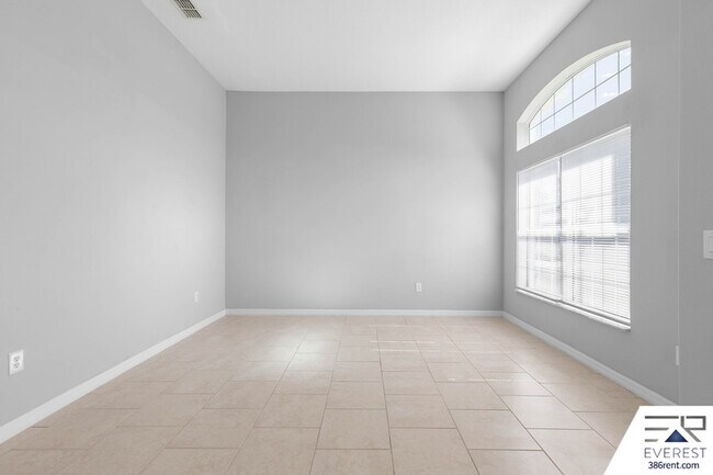 Photo - 7 Undermount Path E