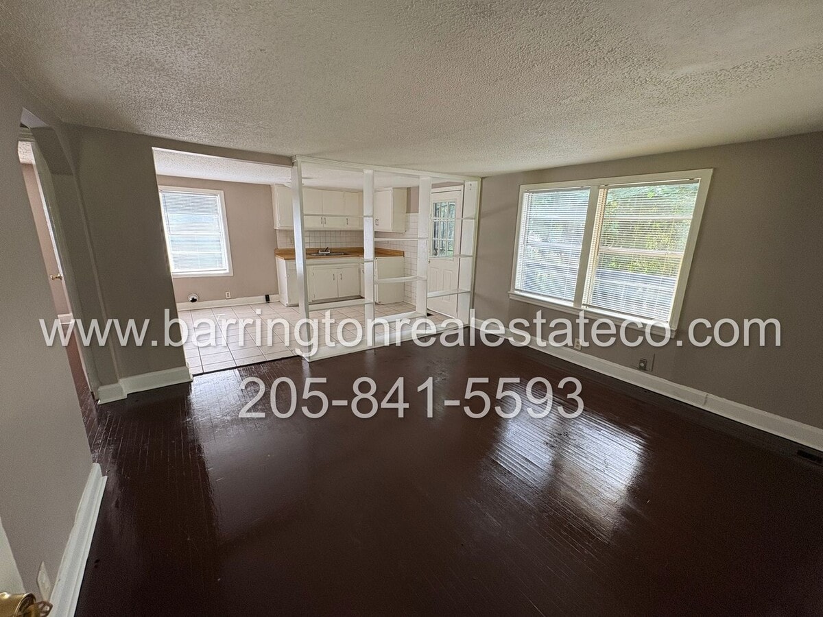 Photo - 1109 Oakwood St