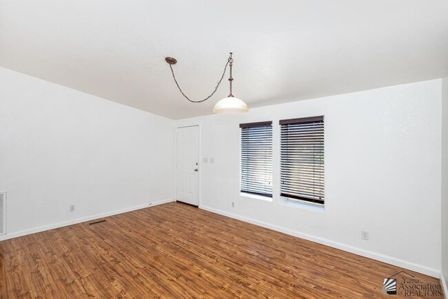 Photo - 10439 E 37th St