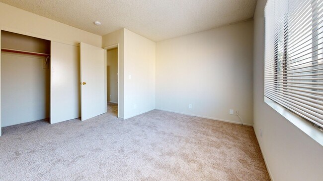 Photo - 11938 York Ave