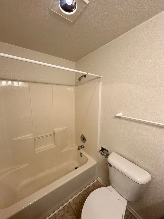 Photo - 1409 Maple St Unit #2